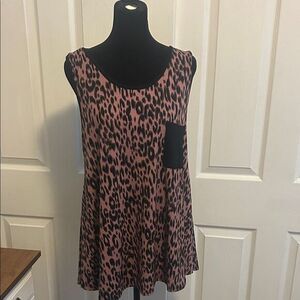 Be Stage Large Black Sleeveless Top with Pocket Detail   A